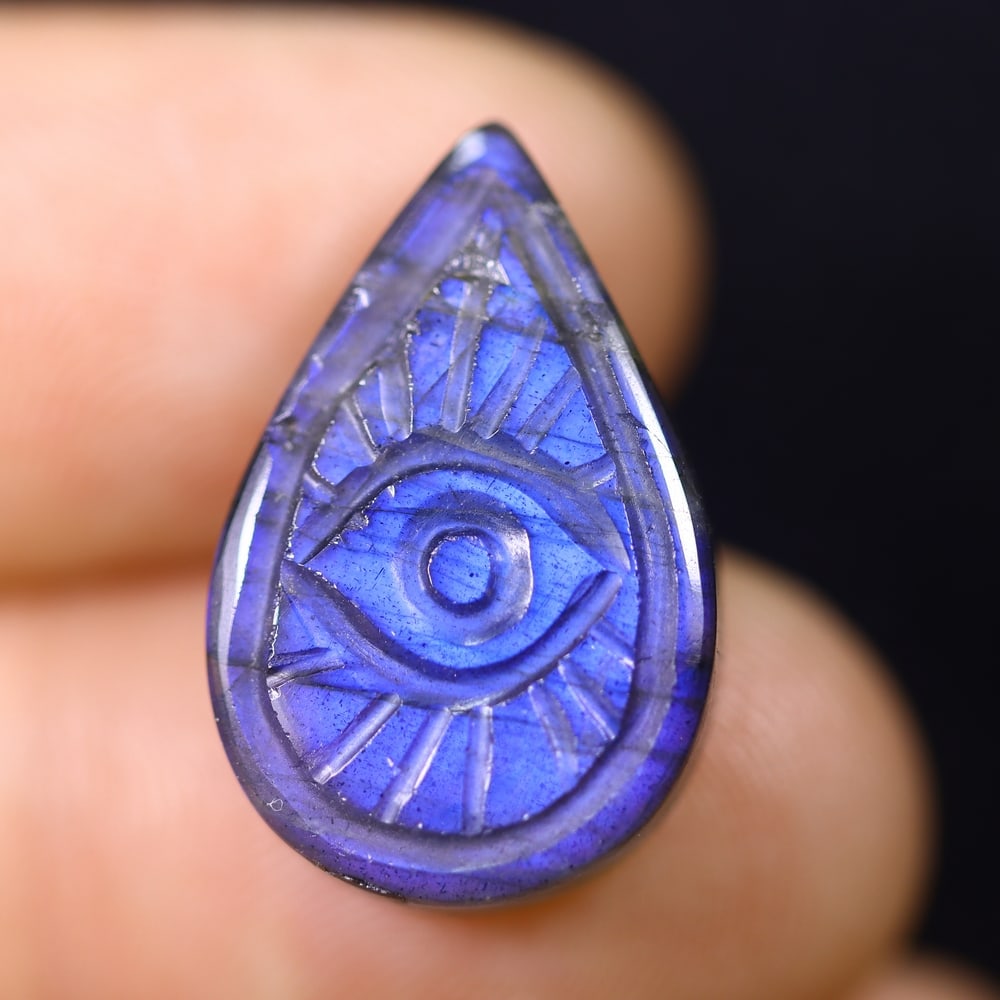 11.68cts Labradorite Evil Eye - Carving: Ksmith Jewels Global Welcome to our auction house, today auction brought to you by Ksmith Jewels Global based in Penang, Malaysia specialize in all kinds of opal and color gemstone both in manufacturi
