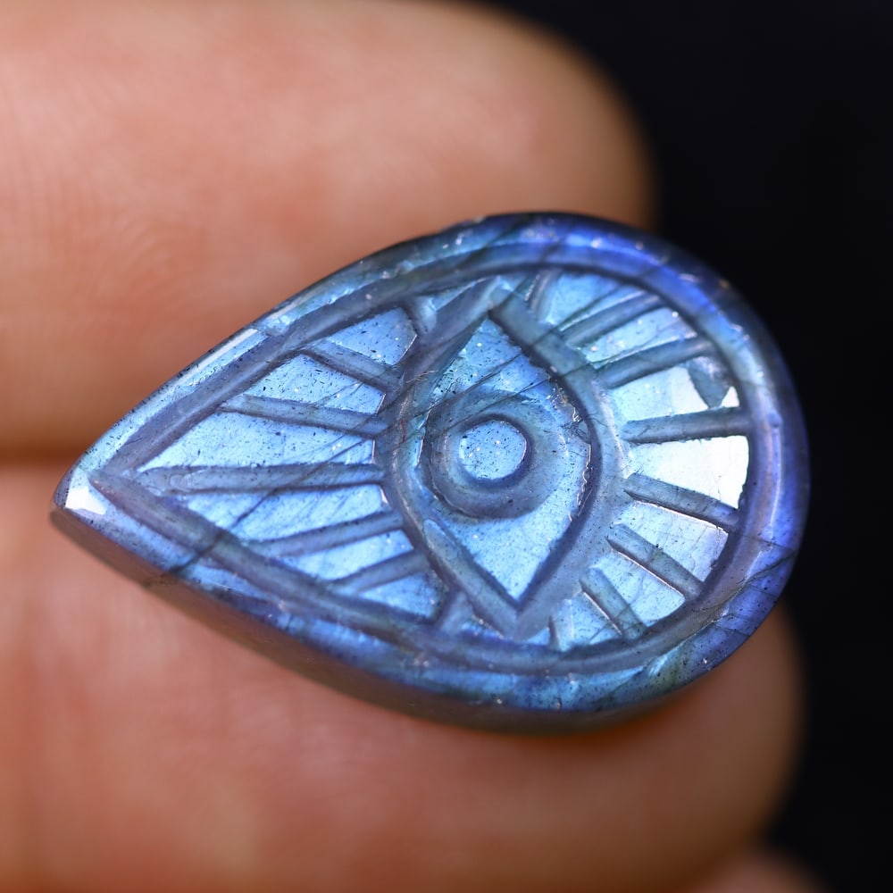 16.56cts Labradorite Evil Eye - Carving: Ksmith Jewels Global Welcome to our auction house, today auction brought to you by Ksmith Jewels Global based in Penang, Malaysia specialize in all kinds of opal and color gemstone both in manufacturi
