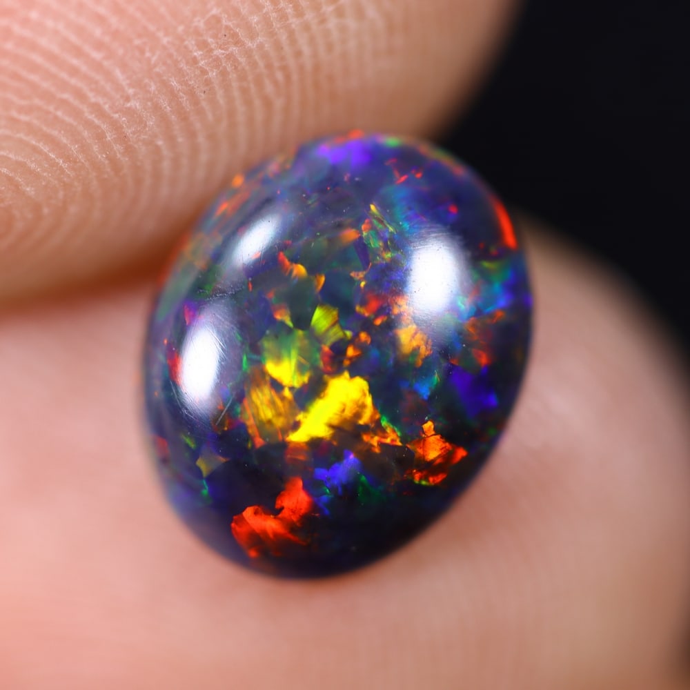 0.98Ct Welo Black Opal Polished - Ethiopian Opal: Ksmith Jewels Global Welcome to our auction house, today auction brought to you by Ksmith Jewels Global based in Penang, Malaysia specialize in all kinds of opal and color gemstone both in manufacturi
