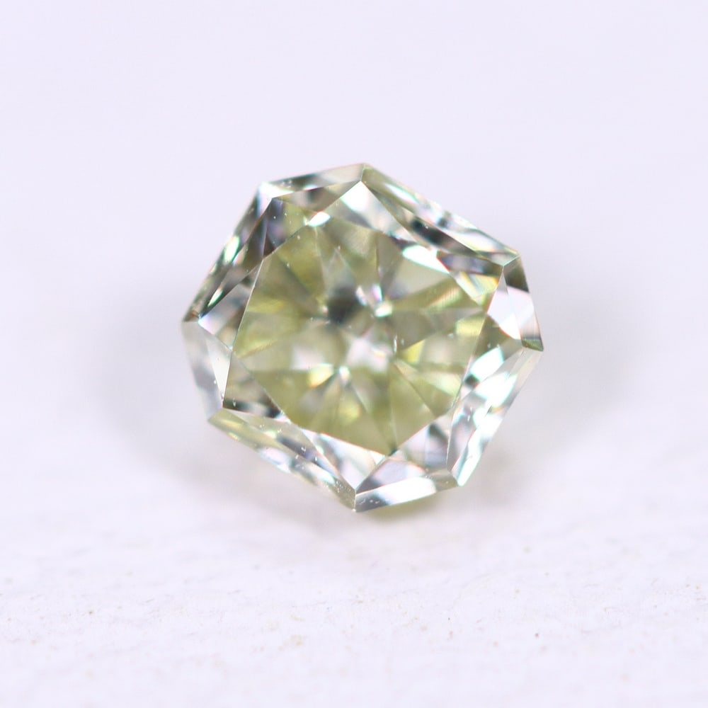 0.25Ct Fancy Diamond - Polished Faceted: Ksmith Jewels Global Welcome to our auction house, today auction brought to you by Ksmith Jewels Global based in Penang, Malaysia specialize in all kinds of opal and color gemstone both in manufacturi