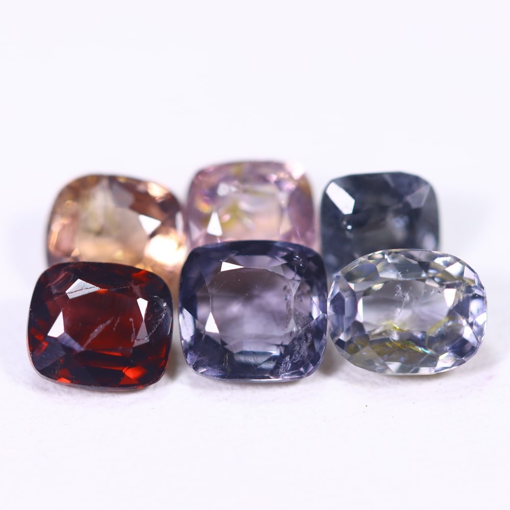 4.96Ct Spinel Set - Polished Faceted: Ksmith Jewels Global Welcome to our auction house, today auction brought to you by Ksmith Jewels Global based in Penang, Malaysia specialize in all kinds of opal and color gemstone both in manufacturi