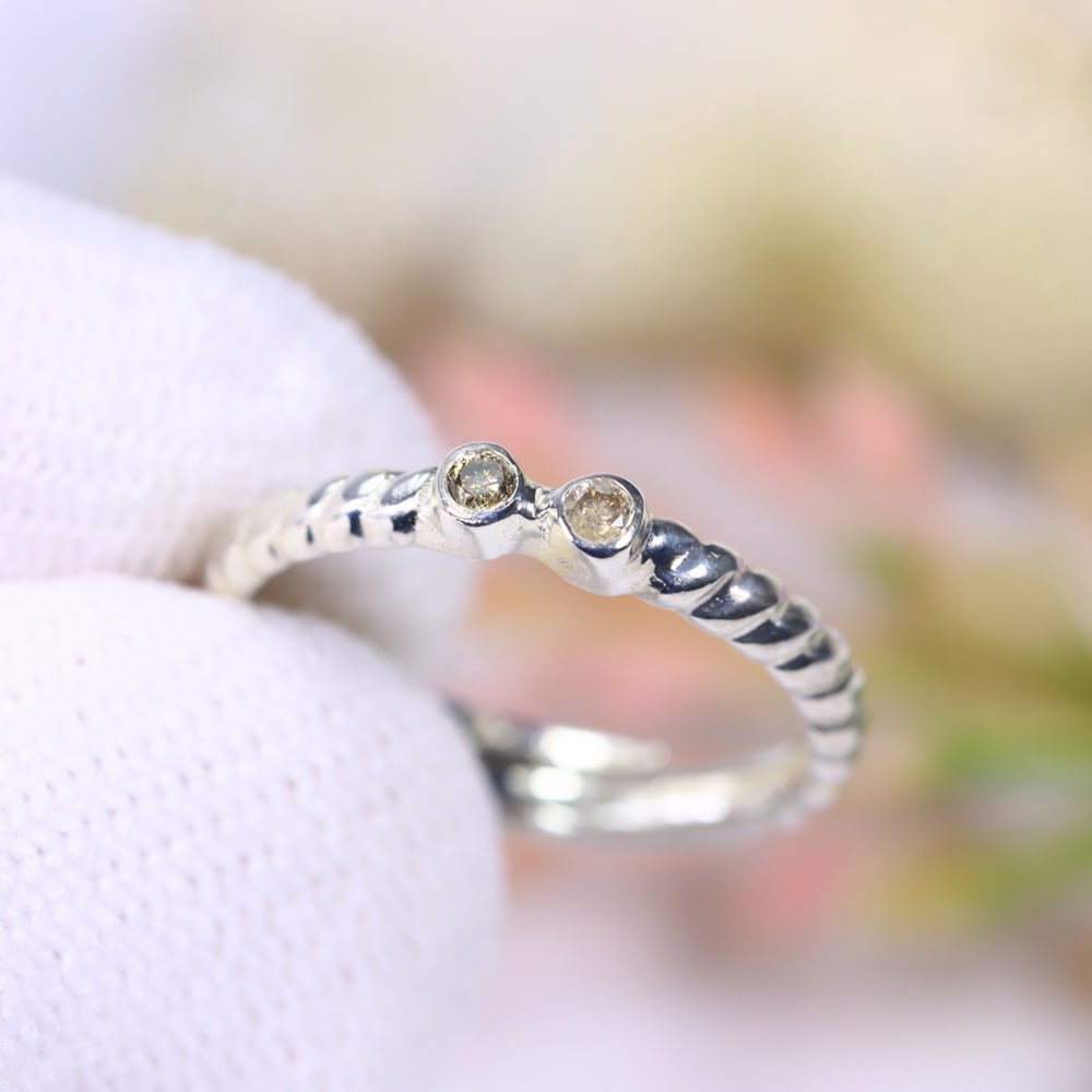0.98g Natural Diamond Sterling Silver 925 Ring - Free Size - Total Diamond 0.04ct: Ksmith Jewels Global Welcome to our auction house, today auction brought to you by Ksmith Jewels Global based in Penang, Malaysia specialize in all kinds of opal, diamond and color gemstone both in ma