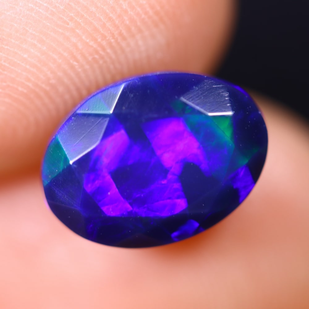 2.61Ct Welo Black Opal Polished - Ethiopian Opal: Ksmith Jewels Global Welcome to our auction house, today auction brought to you by Ksmith Jewels Global based in Penang, Malaysia specialize in all kinds of opal and color gemstone both in manufacturi