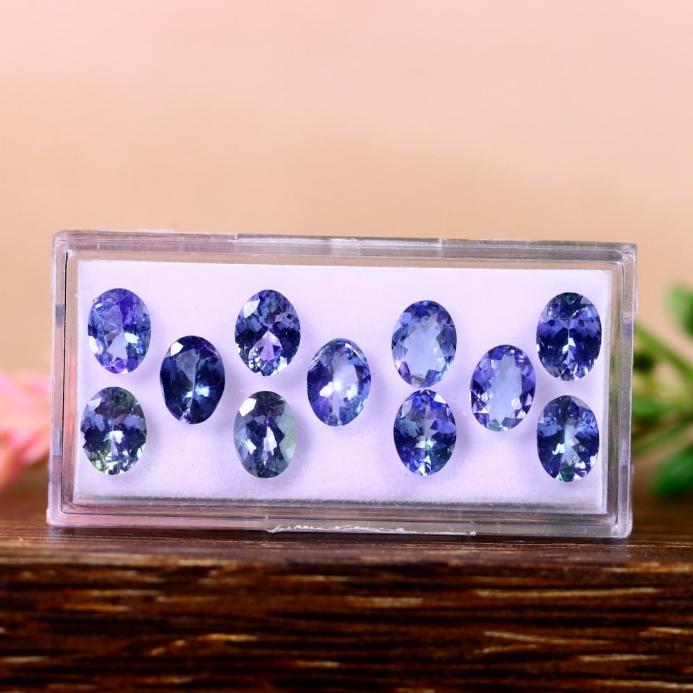 9.54Ct Tanzanite Set - Polished Faceted: Ksmith Jewels Global Welcome to our auction house, today auction brought to you by Ksmith Jewels Global based in Penang, Malaysia specialize in all kinds of opal and color gemstone both in manufacturi
