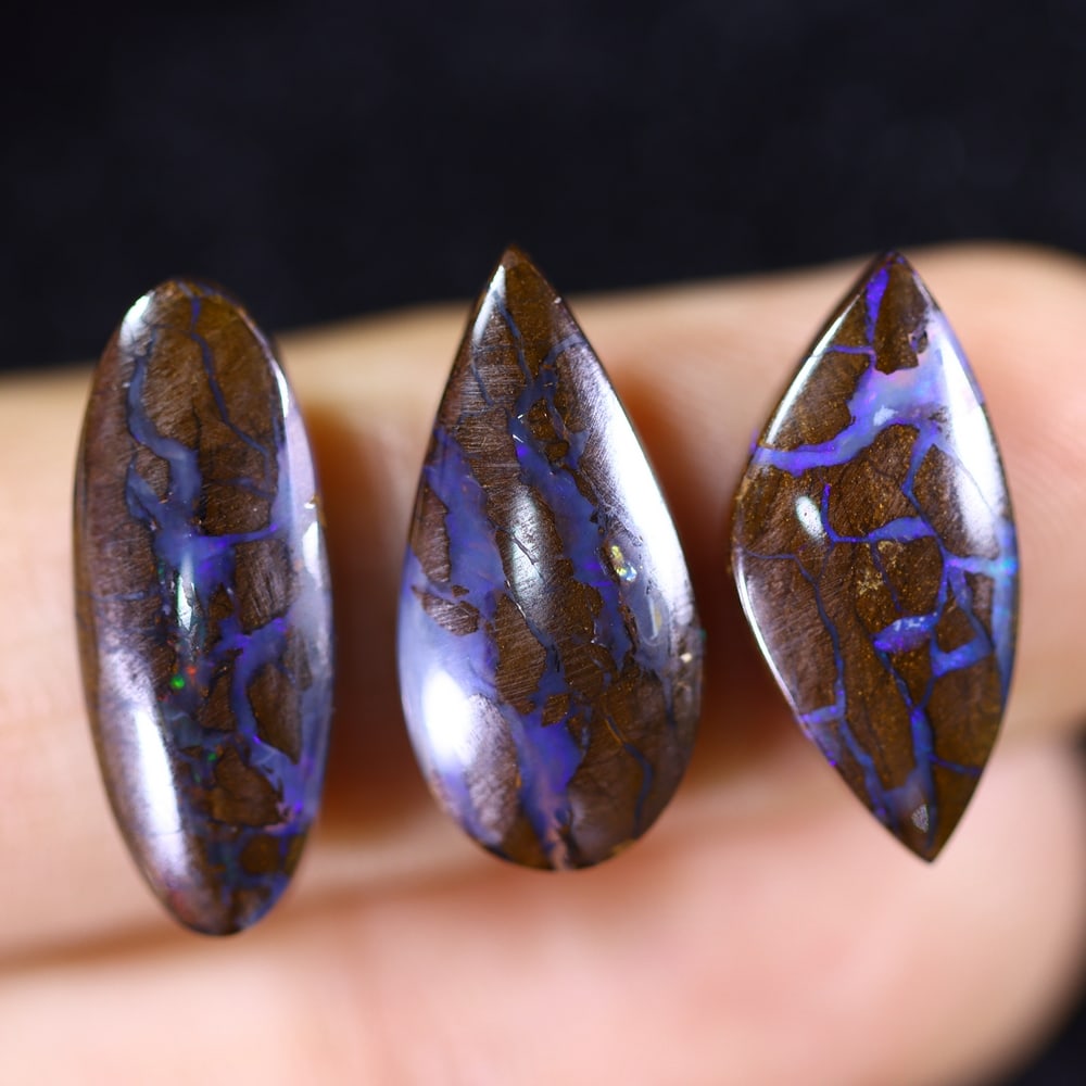 13.17Ct Boulder Opal Set - Australian Opal: Ksmith Jewels Global Welcome to our auction house, today auction brought to you by Ksmith Jewels Global based in Penang, Malaysia specialize in all kinds of opal and color gemstone both in manufacturi