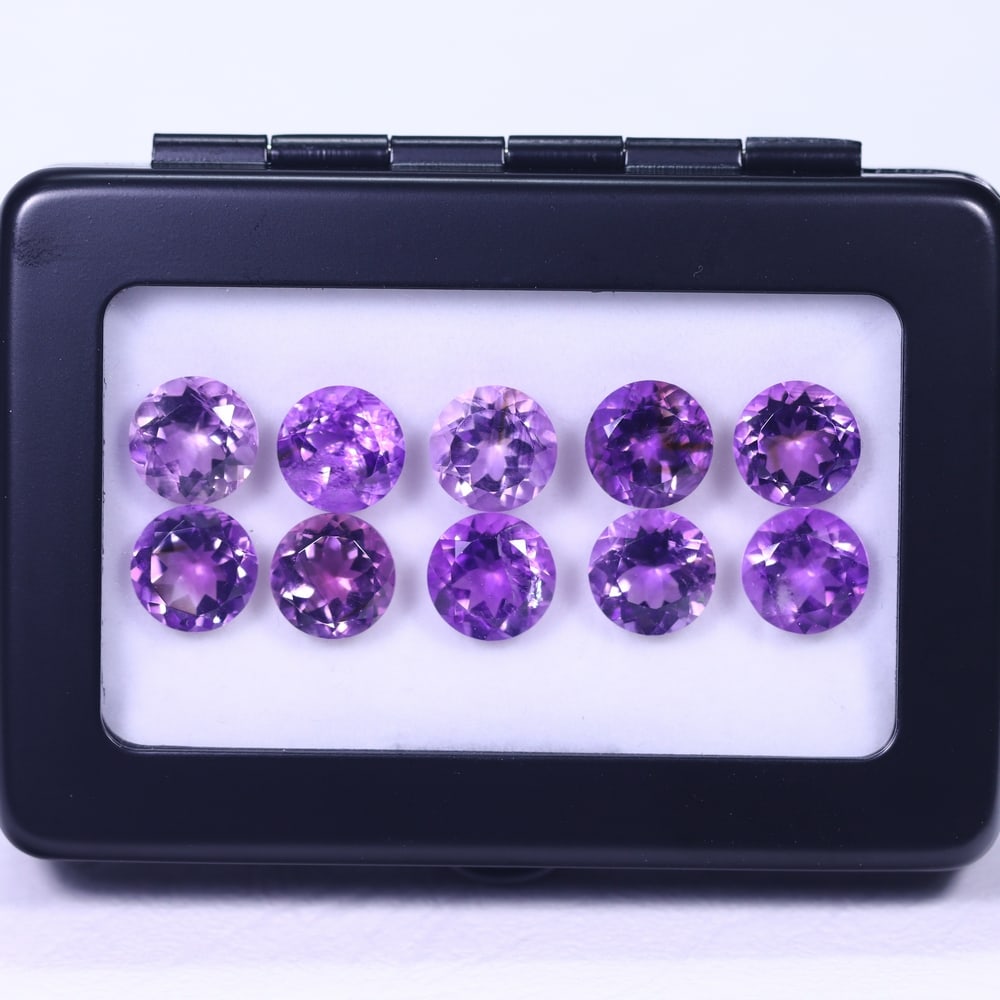34.92Ct Purple Amethyst Set - Polished Faceted: Ksmith Jewels Global Welcome to our auction house, today auction brought to you by Ksmith Jewels Global based in Penang, Malaysia specialize in all kinds of opal and color gemstone both in manufacturi