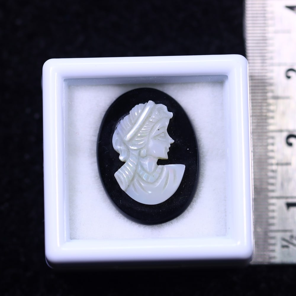Natural Lightning Ridge Opal Carving on Black Onyx: Ksmith Jewels Global Welcome to our auction house, today auction brought to you by Ksmith Jewels Global based in Penang, Malaysia specialize in all kinds of opal and color gemstone both in manufacturi
