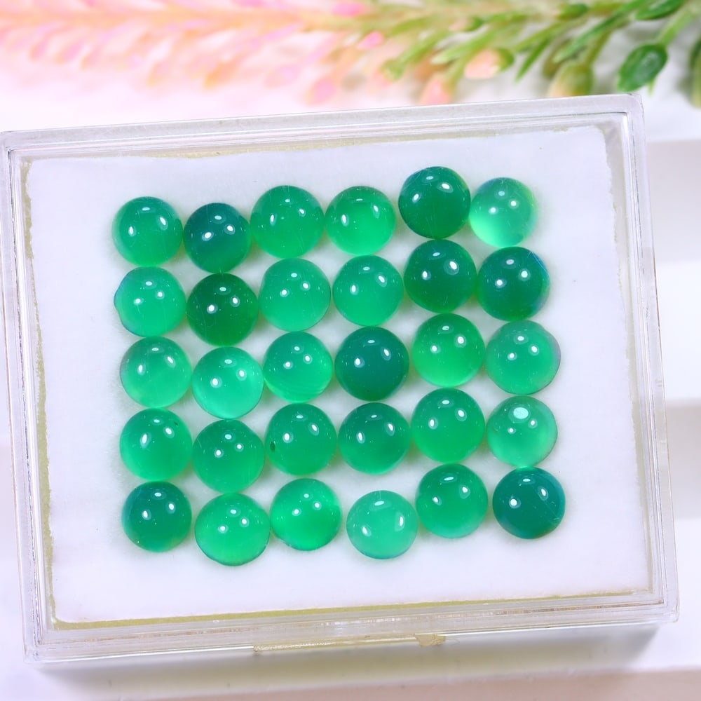 35.04Ct Green Onyx Round Set - 6.5mm Cabochon: Ksmith Jewels Global Welcome to our auction house, today auction brought to you by Ksmith Jewels Global based in Penang, Malaysia specialize in all kinds of opal and color gemstone both in manufacturi
