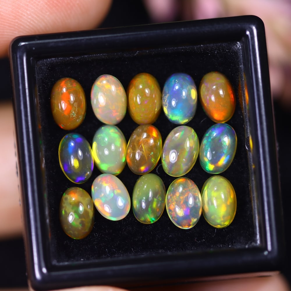 4.70Ct Welo Opal Lot - Ethiopian Opal: Ksmith Jewels Global Welcome to our auction house, today auction brought to you by Ksmith Jewels Global based in Penang, Malaysia specialize in all kinds of opal and color gemstone both in manufacturi