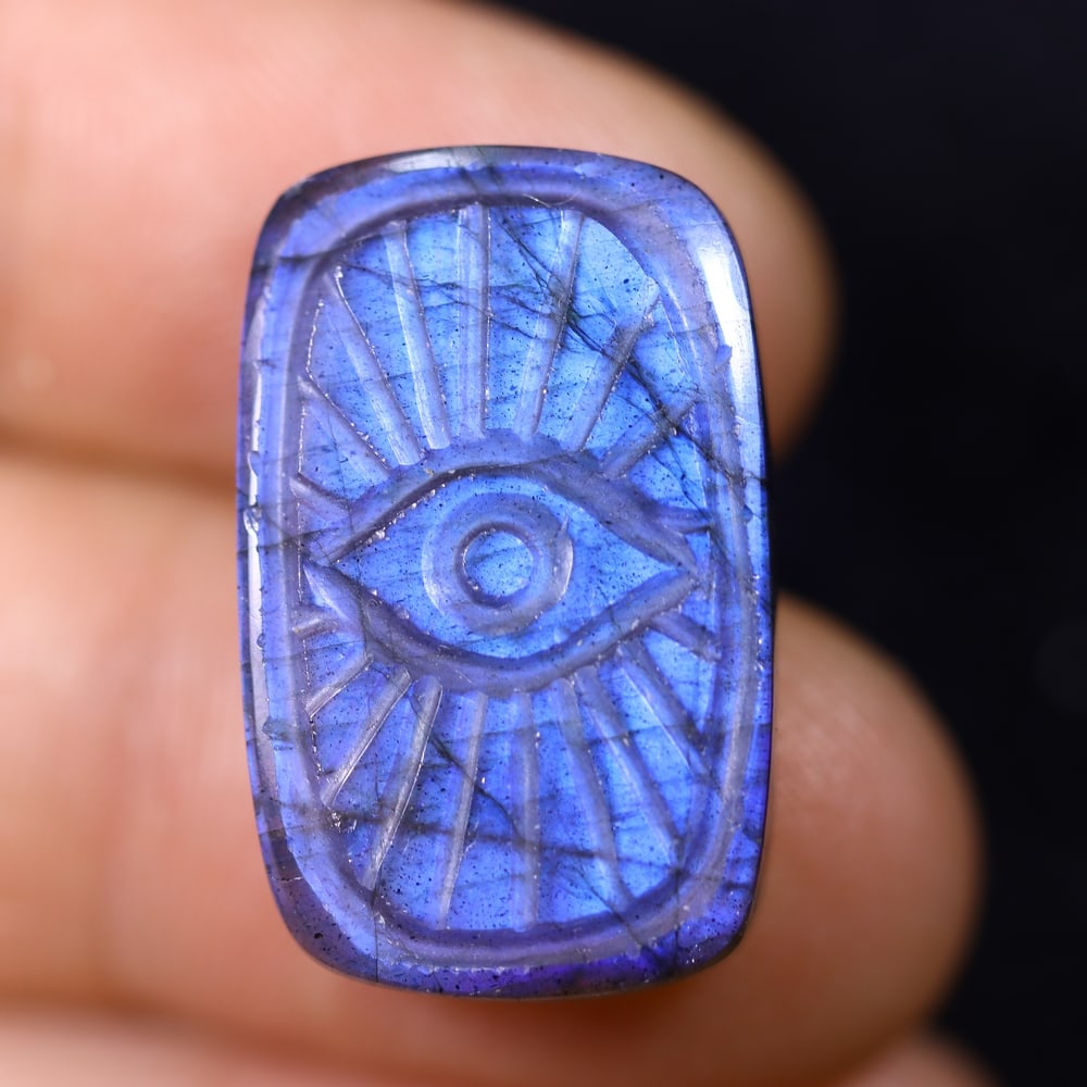 19.46cts Labradorite Evil Eye - Carving (1 of 3)