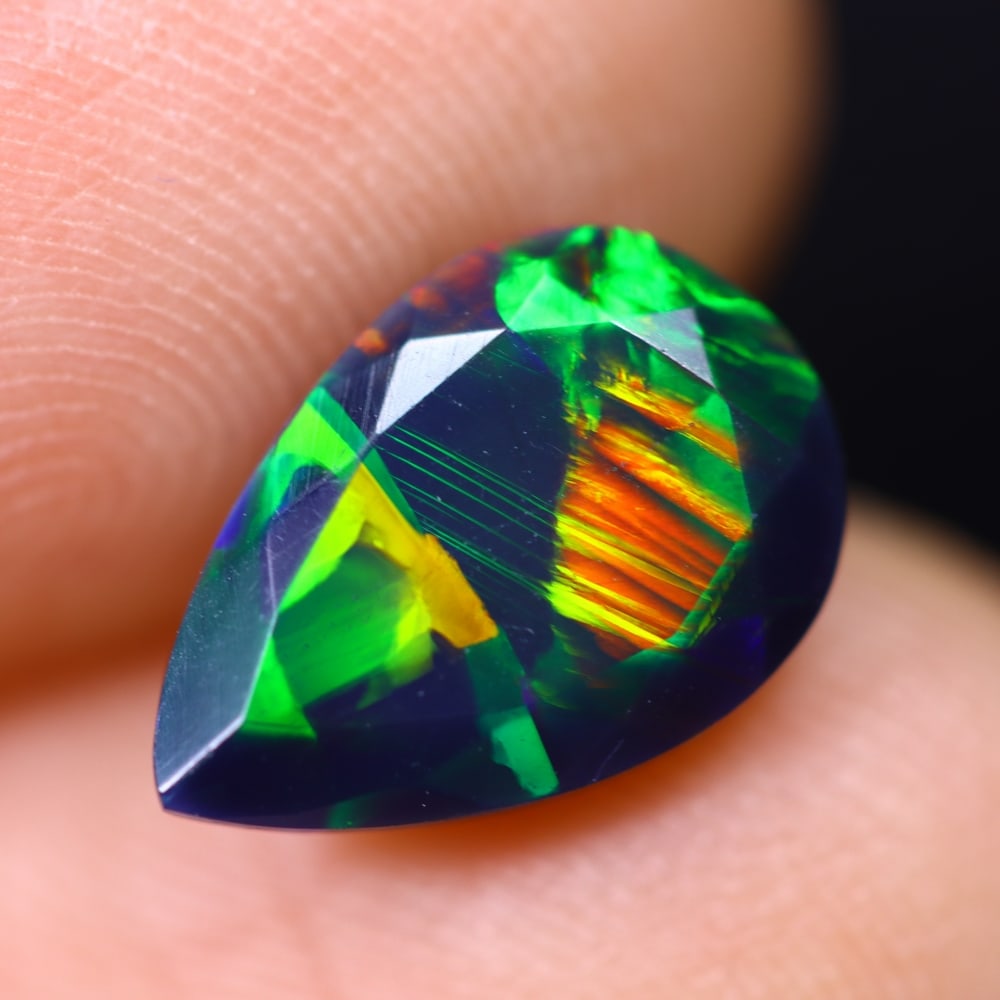 1.68Ct Welo Black Opal Polished - Ethiopian Opal: Ksmith Jewels Global Welcome to our auction house, today auction brought to you by Ksmith Jewels Global based in Penang, Malaysia specialize in all kinds of opal and color gemstone both in manufacturi
