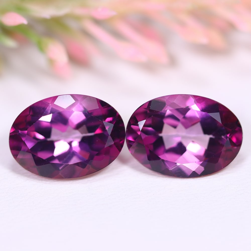 13.42Ct Purplish Pink Topaz Pair - Polished Faceted: Ksmith Jewels Global Welcome to our auction house, today auction brought to you by Ksmith Jewels Global based in Penang, Malaysia specialize in all kinds of opal and color gemstone both in manufacturi