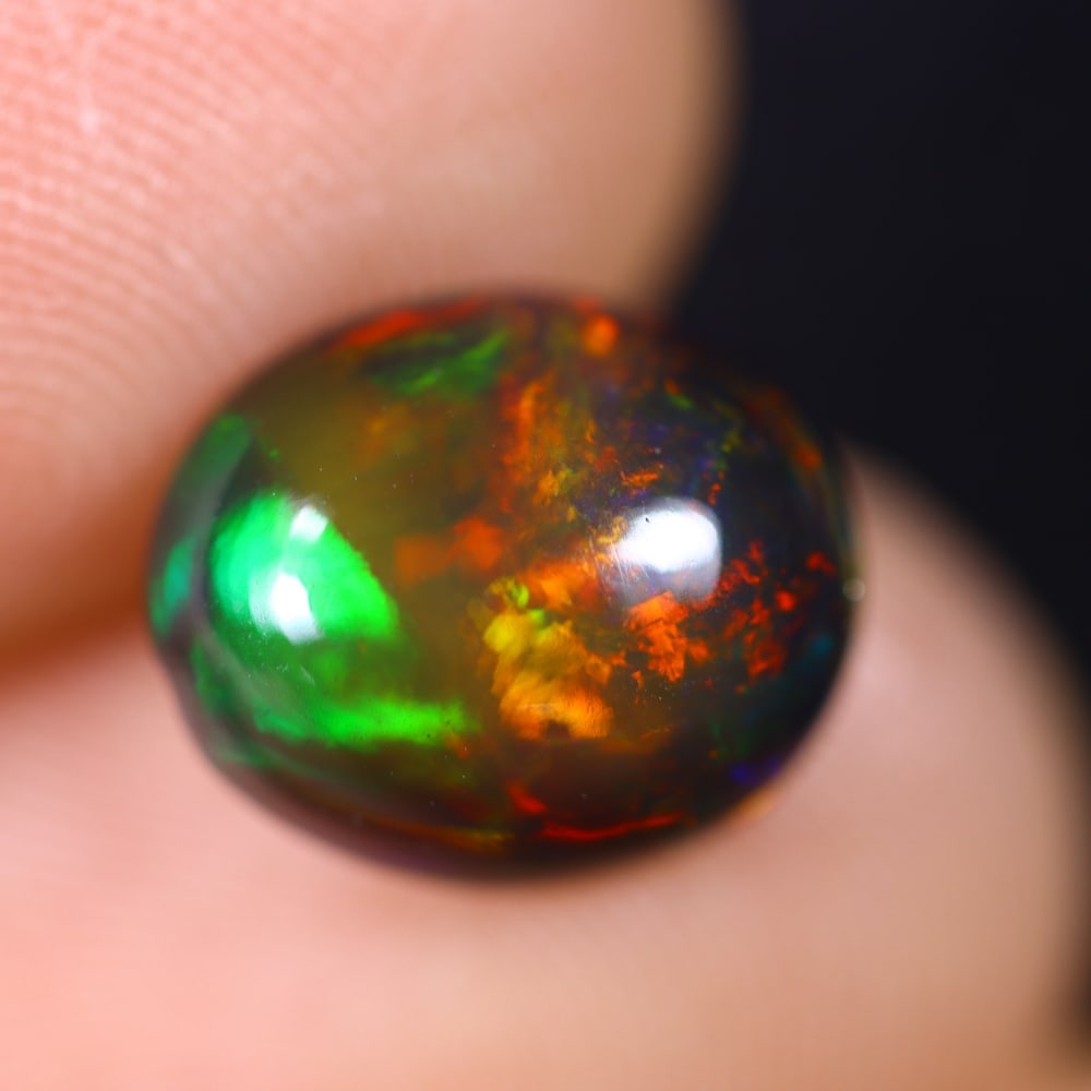 2.45Ct Welo Black Opal Polished - Ethiopian Opal: Ksmith Jewels Global Welcome to our auction house, today auction brought to you by Ksmith Jewels Global based in Penang, Malaysia specialize in all kinds of opal and color gemstone both in manufacturi