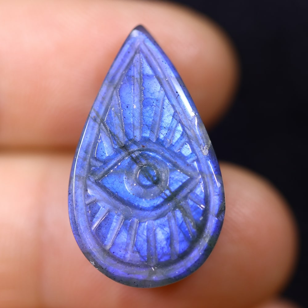14.85cts Labradorite Evil Eye - Carving (1 of 3)