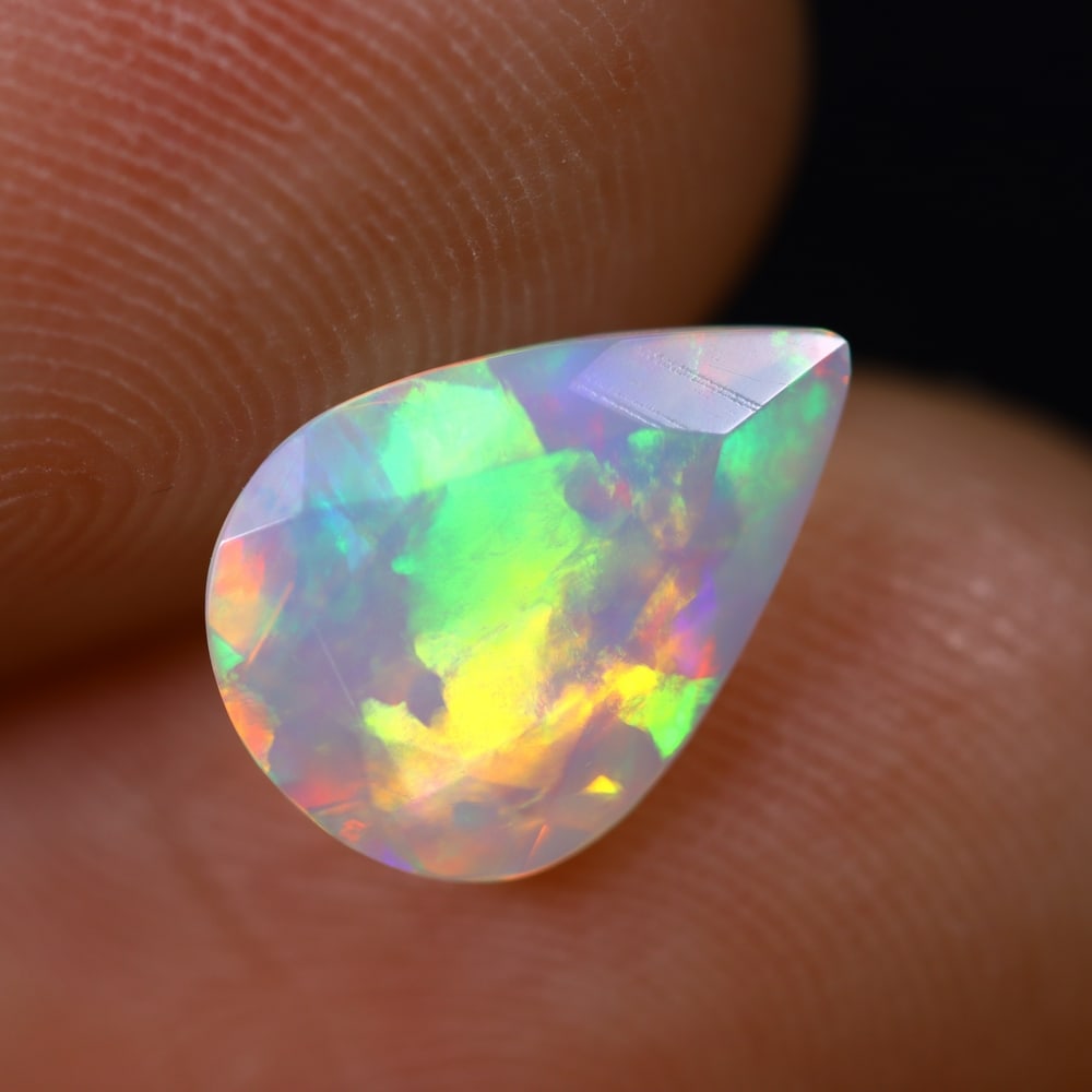 1.26Ct Welo Opal Faceted Polished - Ethiopian Opal: Ksmith Jewels Global Welcome to our auction house, today auction brought to you by Ksmith Jewels Global based in Penang, Malaysia specialize in all kinds of opal and color gemstone both in manufacturi