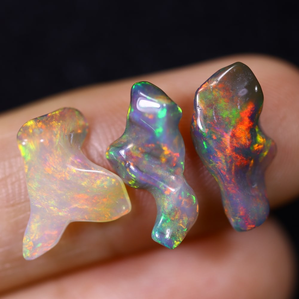 *4.46Ct Natural Freeform Black Opal Set - 11x9x2mm - Polished Rough: Ksmith Jewels Global Welcome to our auction house, today auction brought to you by Ksmith Jewels Global based in Penang, Malaysia specialize in all kinds of opal and color gemstone both in manufacturi
