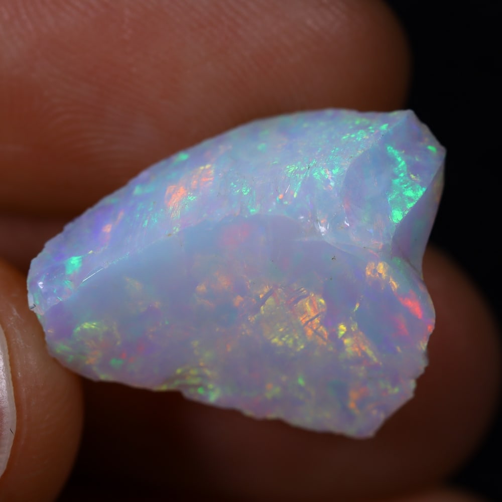 *8.9Ct Rough Opal Specimen - Ethiopian Opal - Mineral Rough: Ksmith Jewels Global Welcome to our auction house, today auction brought to you by Ksmith Jewels Global based in Penang, Malaysia specialize in all kinds of opal and color gemstone both in manufacturi