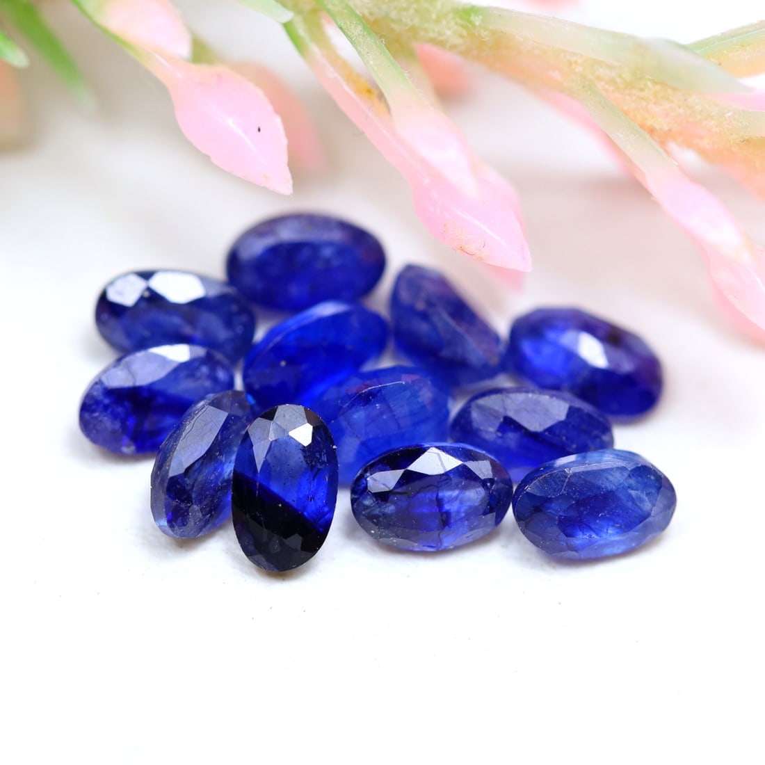 4.85Ct Natural Heated Blue Oval Madagascar Sapphire Lot: Ksmith Jewels Global Welcome to our auction house, today auction brought to you by Ksmith Jewels Global based in Penang, Malaysia specialize in all kinds of opal and color gemstone both in manufacturi