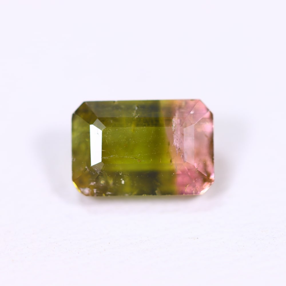 1.61cts Natural Watermelon Tourmaline - Bi-Colour Faceted Cut: Ksmith Jewels Global Welcome to our auction house, today auction brought to you by Ksmith Jewels Global based in Penang, Malaysia specialize in all kinds of opal and color gemstone both in manufacturi