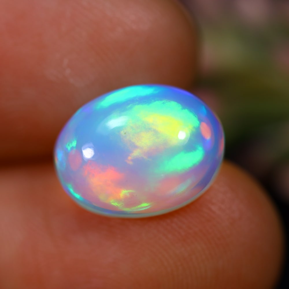 3.48Ct Welo Opal - Ethiopian Opal - Oval Cabochon: Ksmith Jewels Global Welcome to our auction house, today auction brought to you by Ksmith Jewels Global based in Penang, Malaysia specialize in all kinds of opal and color gemstone both in manufacturi