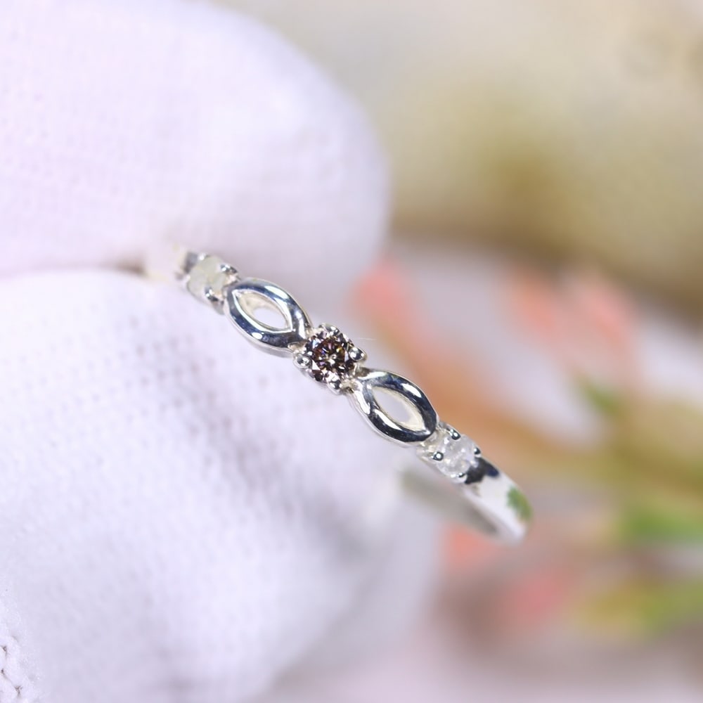 0.85g Natural Diamond Sterling Silver 925 Ring - Size US 6.25 - Total Diamond 0.08ct: Ksmith Jewels Global Welcome to our auction house, today auction brought to you by Ksmith Jewels Global based in Penang, Malaysia specialize in all kinds of opal, diamond and color gemstone both in ma