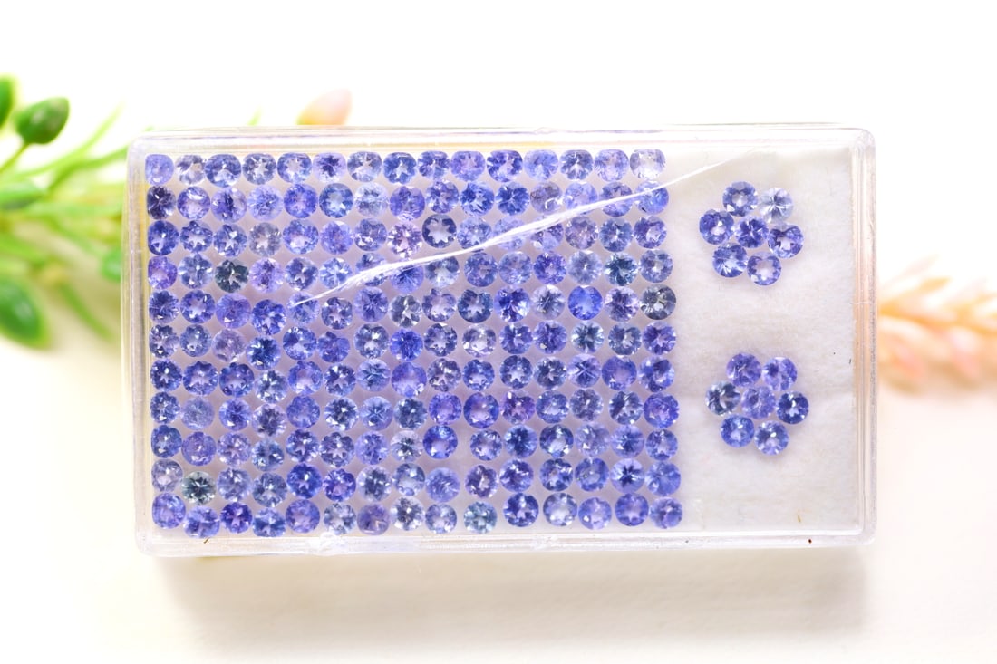 14.0Ct Natural Wholesale Unheated 2.5mm Purplish Blue Tanzanite 179 Pieces - Round Faceted (OT5776): Ksmith Jewels Global Welcome to our auction house, today auction brought to you by Ksmith Jewels Global based in Penang, Malaysia specialize in all kinds of opal and color gemstone both in manufacturi