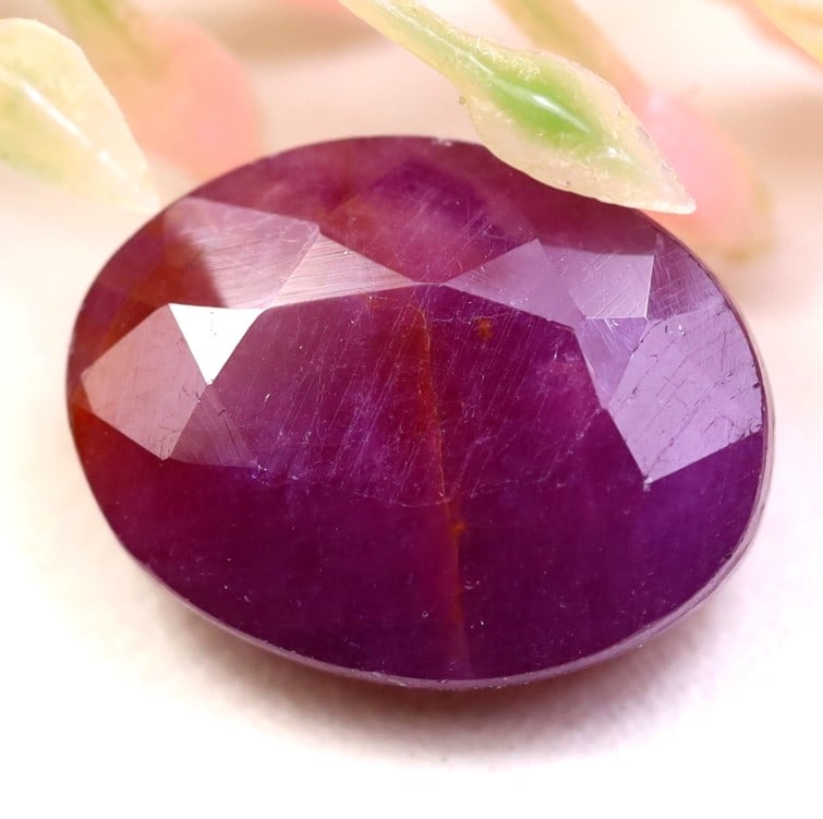 Ruby 4.87Ct Oval Cut Natural Untreated Longido Ruby Gemstone (1 of 2)