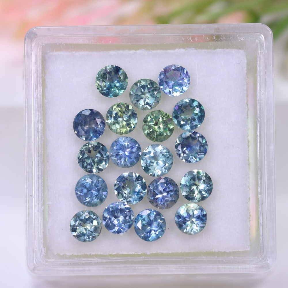 *4.12Ct 19pcs Australian Blue Sapphire Calibrated 3.6mm Set - Polished Faceted: Ksmith Jewels Global Welcome to our auction house, today auction brought to you by Ksmith Jewels Global based in Penang, Malaysia specialize in all kinds of opal and color gemstone both in manufacturi