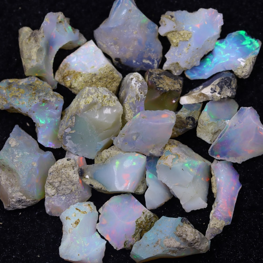 42.6Ct Rough Opal Specimen Lot - Ethiopian Opal - Mineral Rough: Ksmith Jewels Global Welcome to our auction house, today auction brought to you by Ksmith Jewels Global based in Penang, Malaysia specialize in all kinds of opal and color gemstone both in manufacturi
