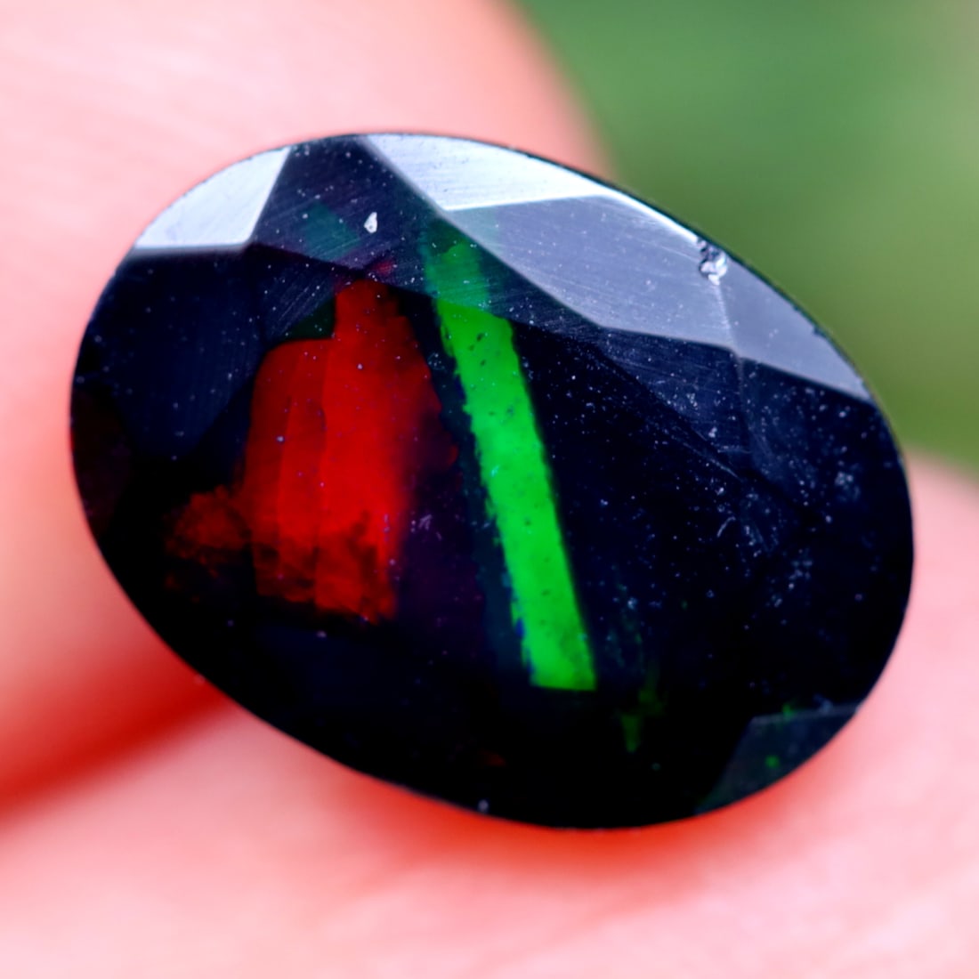 1.77Ct Natural Ethiopian Smoked Faceted Welo Opal: Ksmith Jewels Global Welcome to our auction house, today auction brought to you by Ksmith Jewels Global based in Penang, Malaysia specialize in all kinds of opal and color gemstone both in manufacturi