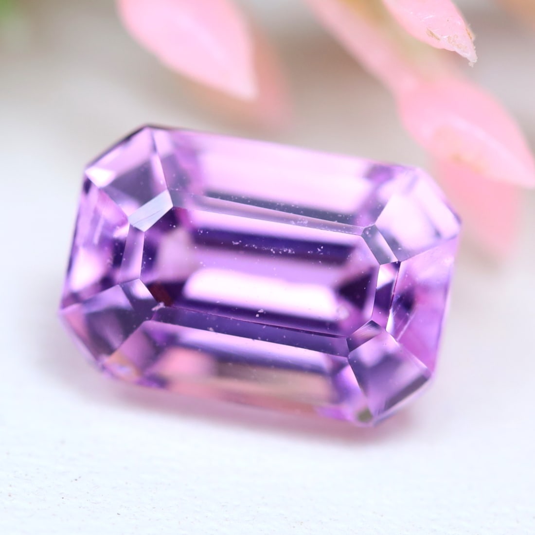 VVS Kunzite 3.52Ct Natural Brazil Pink Kunzite - Emerald Cut Gemstone: Ksmith Jewels Global Welcome to our auction house, today auction brought to you by Ksmith Jewels Global based in Penang, Malaysia specialize in all kinds of opal and color gemstone both in manufacturi