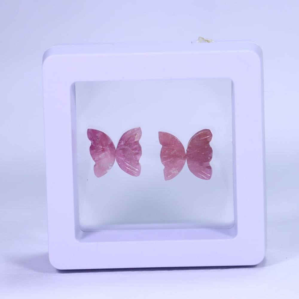*2 Pairs of Natural Tourmaline Butterfly Carving, Size 12x12mm (approx): Ksmith Jewels Global Welcome to our auction house, today auction brought to you by Ksmith Jewels Global based in Penang, Malaysia specialize in all kinds of opal and color gemstone both in manufacturi