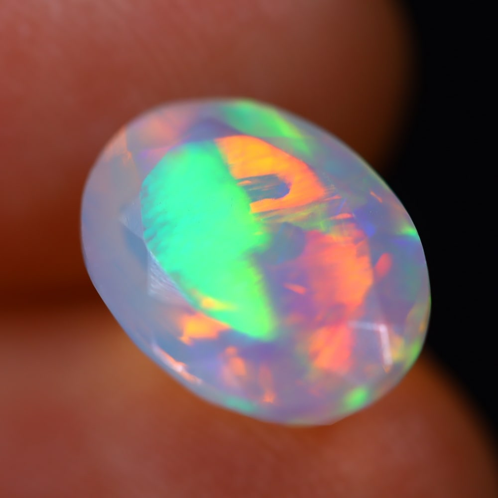3.07Ct Welo Opal Polished - Ethiopian Opal - Oval Faceted: Ksmith Jewels Global Welcome to our auction house, today auction brought to you by Ksmith Jewels Global based in Penang, Malaysia specialize in all kinds of opal and color gemstone both in manufacturi