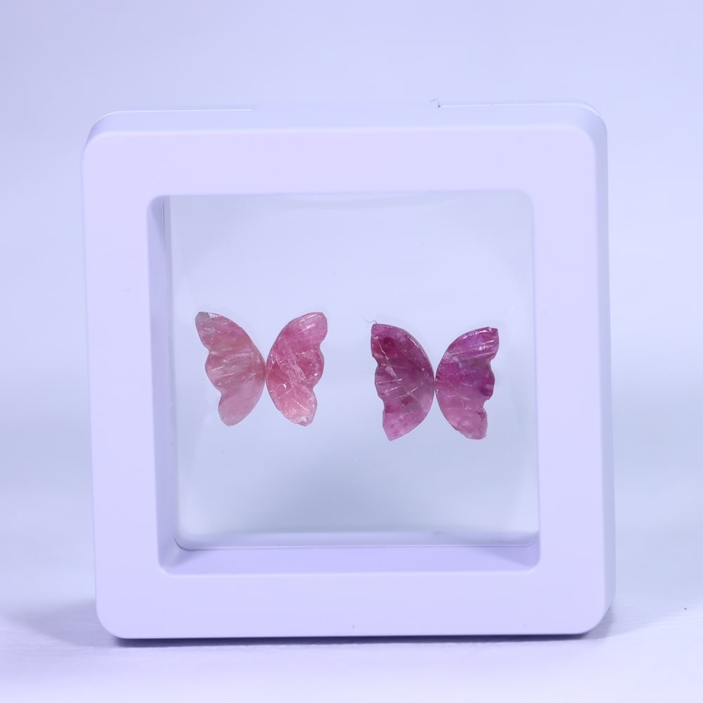 2 Pairs of Natural Tourmaline Butterfly Carving, Size 12x12mm (approx): Ksmith Jewels Global Welcome to our auction house, today auction brought to you by Ksmith Jewels Global based in Penang, Malaysia specialize in all kinds of opal and color gemstone both in manufacturi