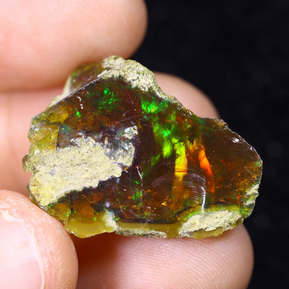 *21.3Ct Rough Opal Specimen - Ethiopian Opal - Mineral Rough: Ksmith Jewels Global Welcome to our auction house, today auction brought to you by Ksmith Jewels Global based in Penang, Malaysia specialize in all kinds of opal and color gemstone both in manufacturi