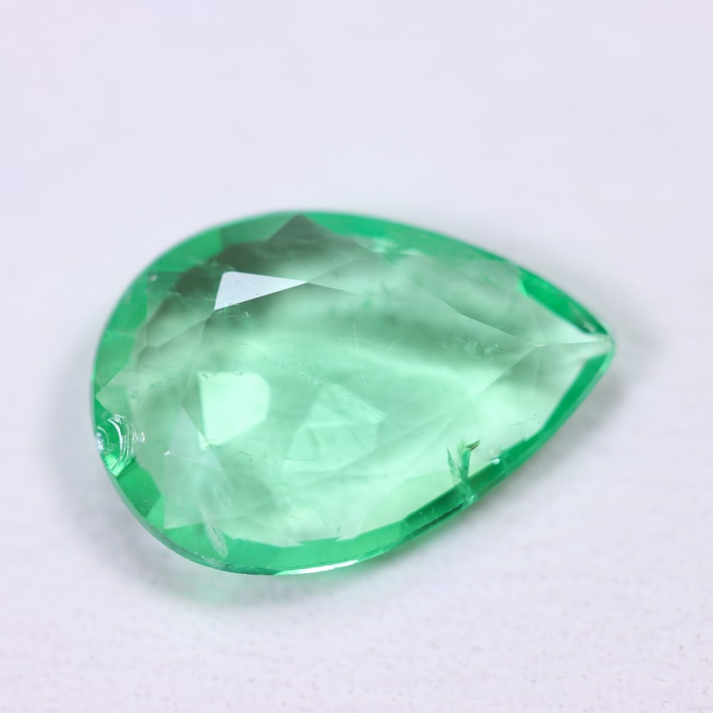 1.66Ct Zambian Emerald - Polished Faceted: Ksmith Jewels Global Welcome to our auction house, today auction brought to you by Ksmith Jewels Global based in Penang, Malaysia specialize in all kinds of opal and color gemstone both in manufacturi