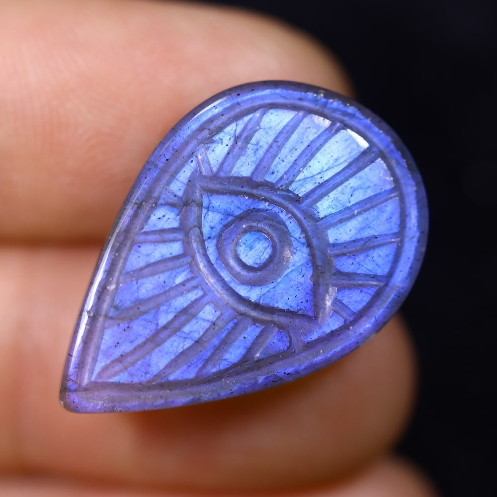 20.05cts Labradorite Evil Eye - Carving: Ksmith Jewels Global Welcome to our auction house, today auction brought to you by Ksmith Jewels Global based in Penang, Malaysia specialize in all kinds of opal and color gemstone both in manufacturi