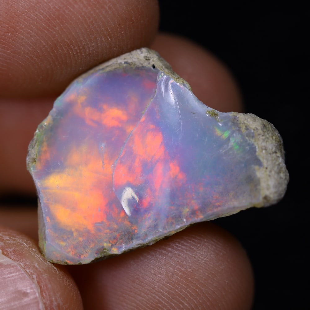 11.0Ct Rough Opal Specimen - Ethiopian Opal - Mineral Rough: Ksmith Jewels Global Welcome to our auction house, today auction brought to you by Ksmith Jewels Global based in Penang, Malaysia specialize in all kinds of opal and color gemstone both in manufacturi