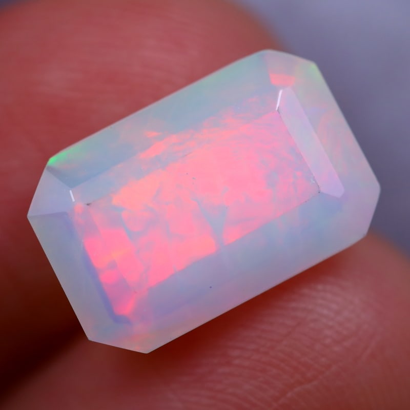 2.02Ct Natural Flashy Rainbow Ethiopian Welo Opal: Ksmith Jewels Global Welcome to our auction house, today auction brought to you by Ksmith Jewels Global based in Penang, Malaysia specialize in all kinds of opal and color gemstone both in manufacturi