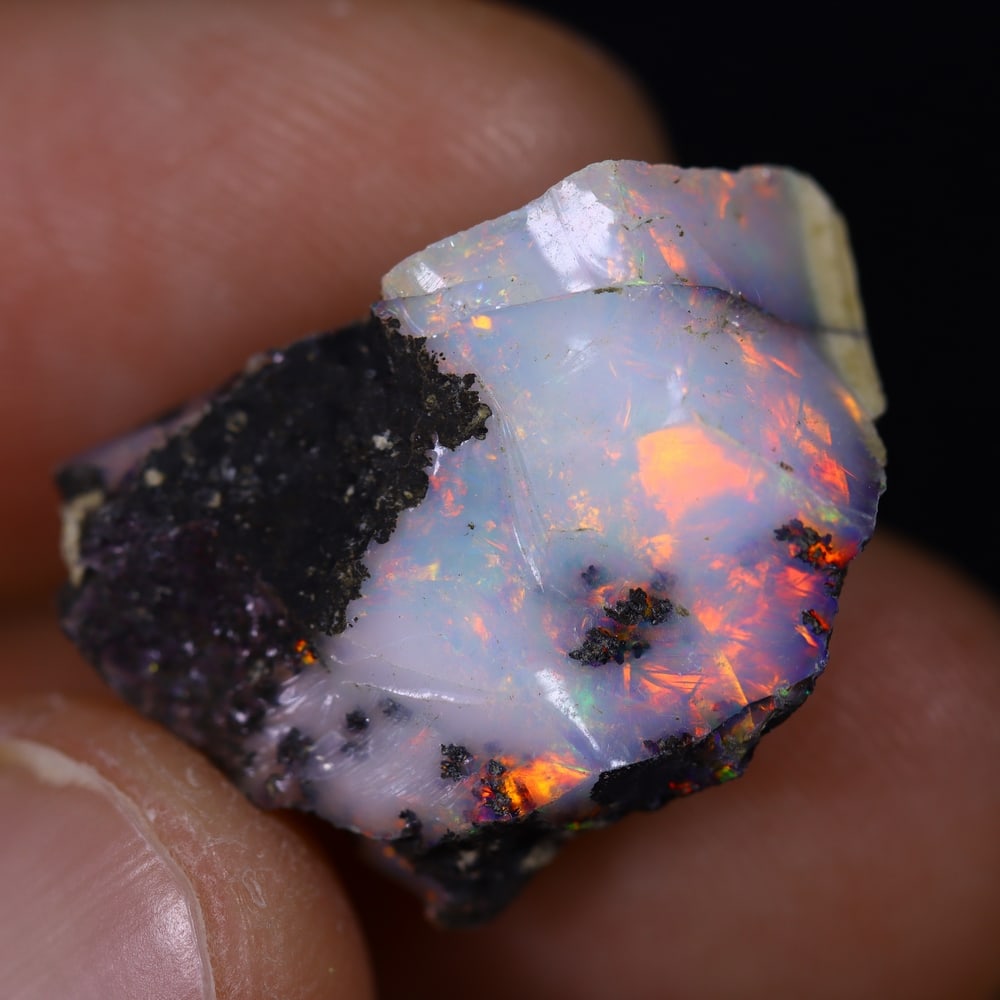 9.5Ct Rough Opal Specimen - Ethiopian Opal - Mineral Rough: Ksmith Jewels Global Welcome to our auction house, today auction brought to you by Ksmith Jewels Global based in Penang, Malaysia specialize in all kinds of opal and color gemstone both in manufacturi