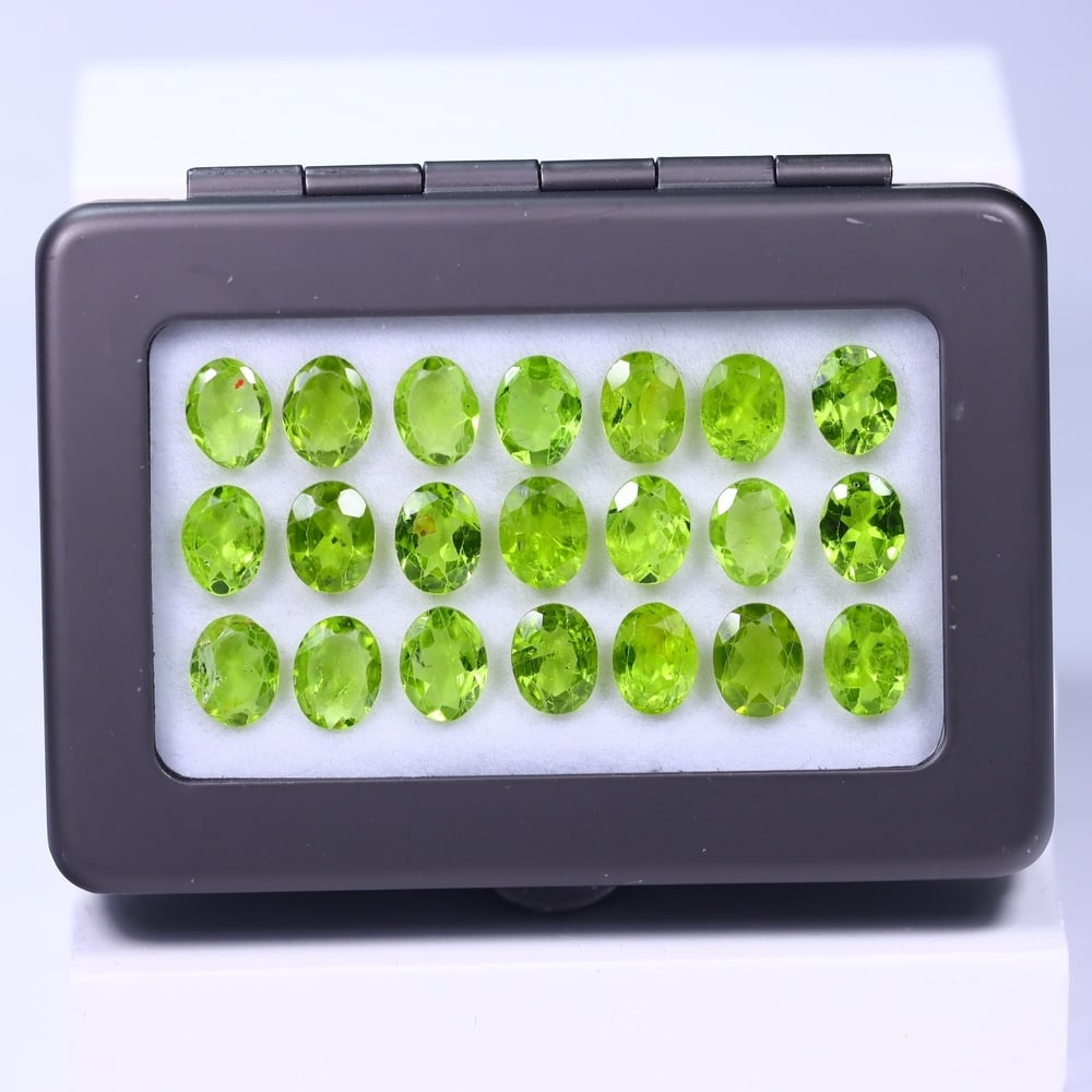 32.71Ct Peridot Lot - Polished Faceted - Oval Faceted: Ksmith Jewels Global Welcome to our auction house, today auction brought to you by Ksmith Jewels Global based in Penang, Malaysia specialize in all kinds of opal and color gemstone both in manufacturi