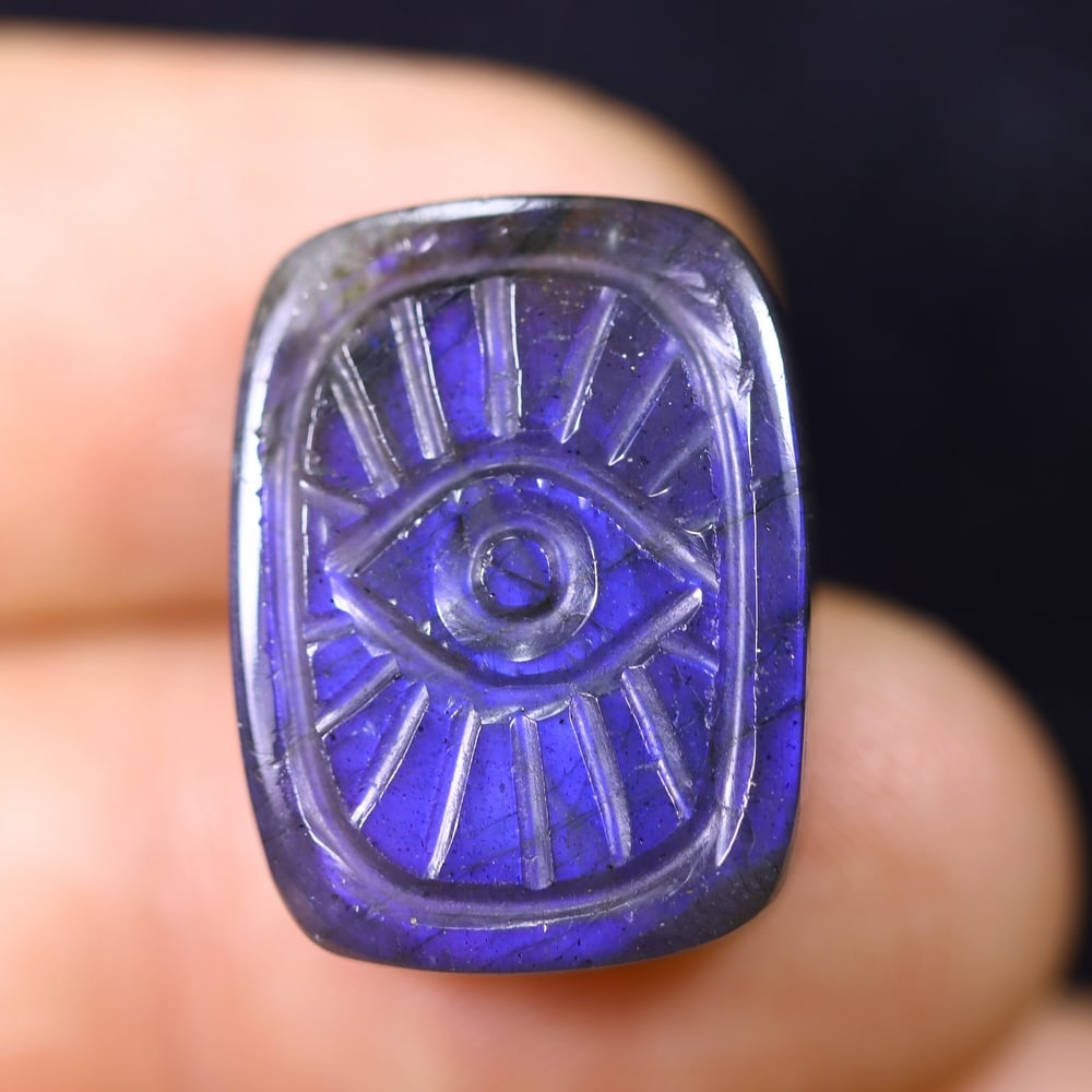 17.71cts Labradorite Evil Eye - Carving (1 of 3)