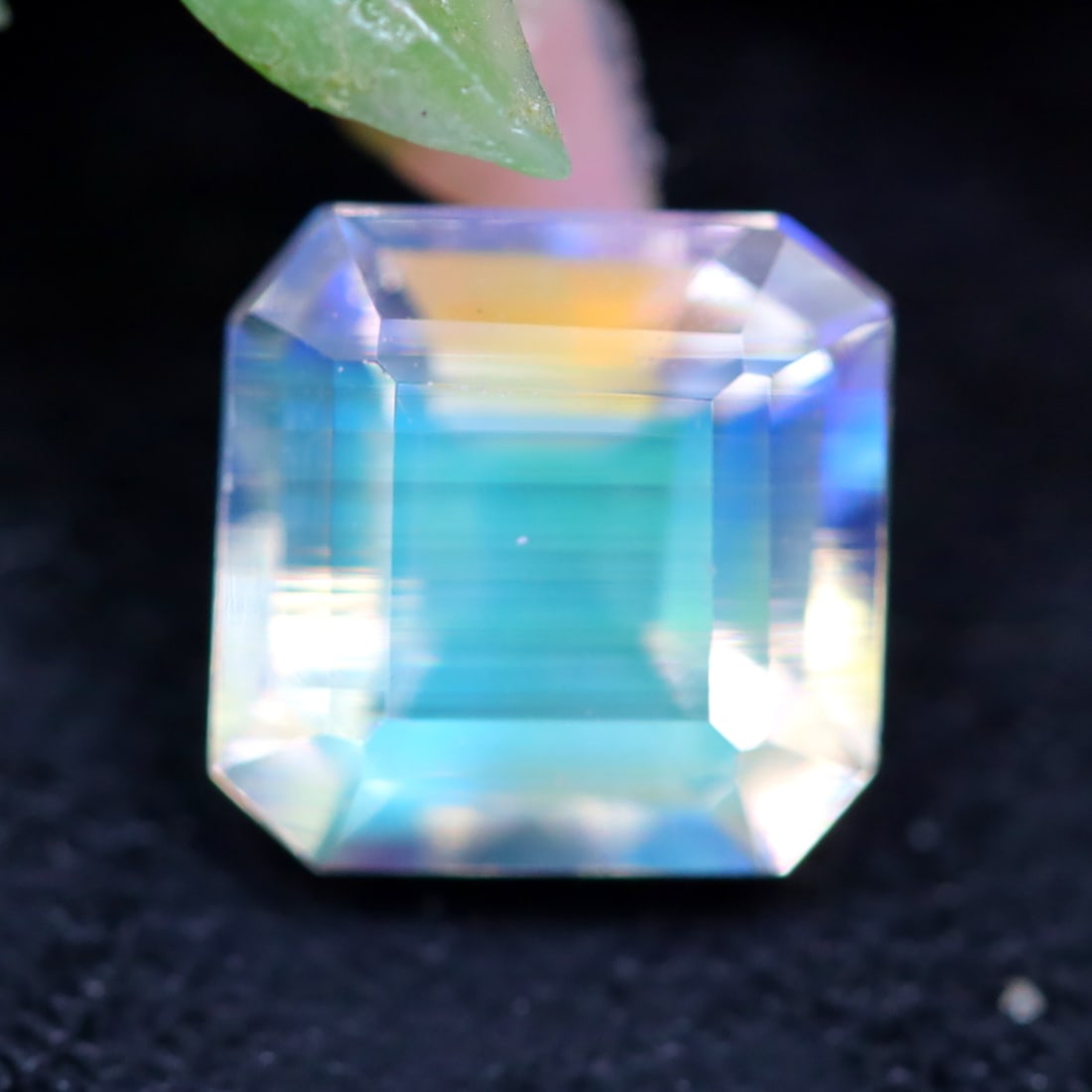 Madagascar Moonstone 1.47Ct Natural Flashy Ranbow Madagascar Moonstone for Jewelry: Ksmith Jewels Global Welcome to our auction house, today auction brought to you by Ksmith Jewels Global based in Penang, Malaysia specialize in all kinds of opal and color gemstone both in manufacturi