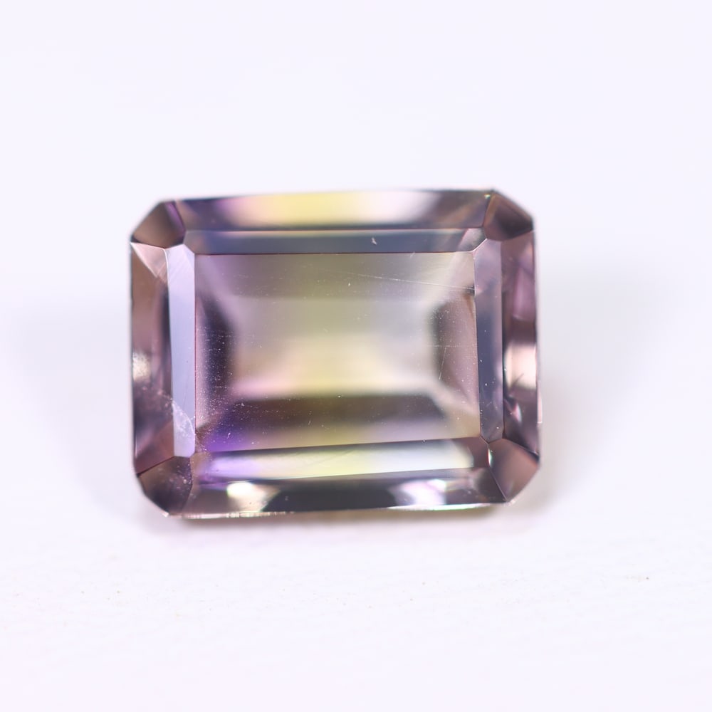2.20Cts Bi-Colour Ametrine - Polished Faceted Cut: Ksmith Jewels Global Welcome to our auction house, today auction brought to you by Ksmith Jewels Global based in Penang, Malaysia specialize in all kinds of opal and color gemstone both in manufacturi