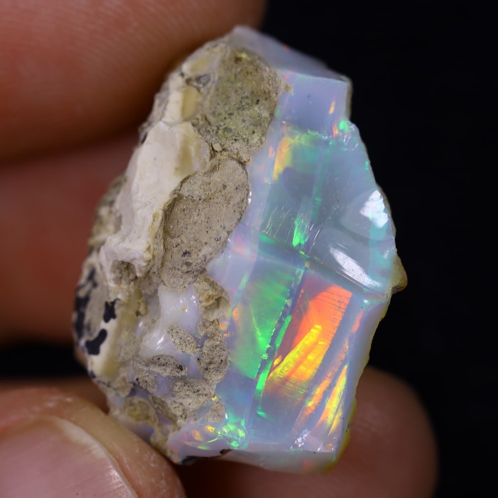 31Ct Rough Opal Specimen - Ethiopian Opal - Mineral Rough: Ksmith Jewels Global Welcome to our auction house, today auction brought to you by Ksmith Jewels Global based in Penang, Malaysia specialize in all kinds of opal and color gemstone both in manufacturi