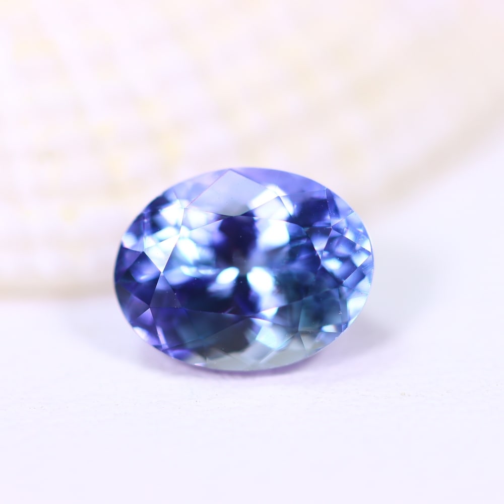 2.21Ct Tanzanite - Polished Faceted - Oval Faceted: Ksmith Jewels Global Welcome to our auction house, today auction brought to you by Ksmith Jewels Global based in Penang, Malaysia specialize in all kinds of opal and color gemstone both in manufacturi