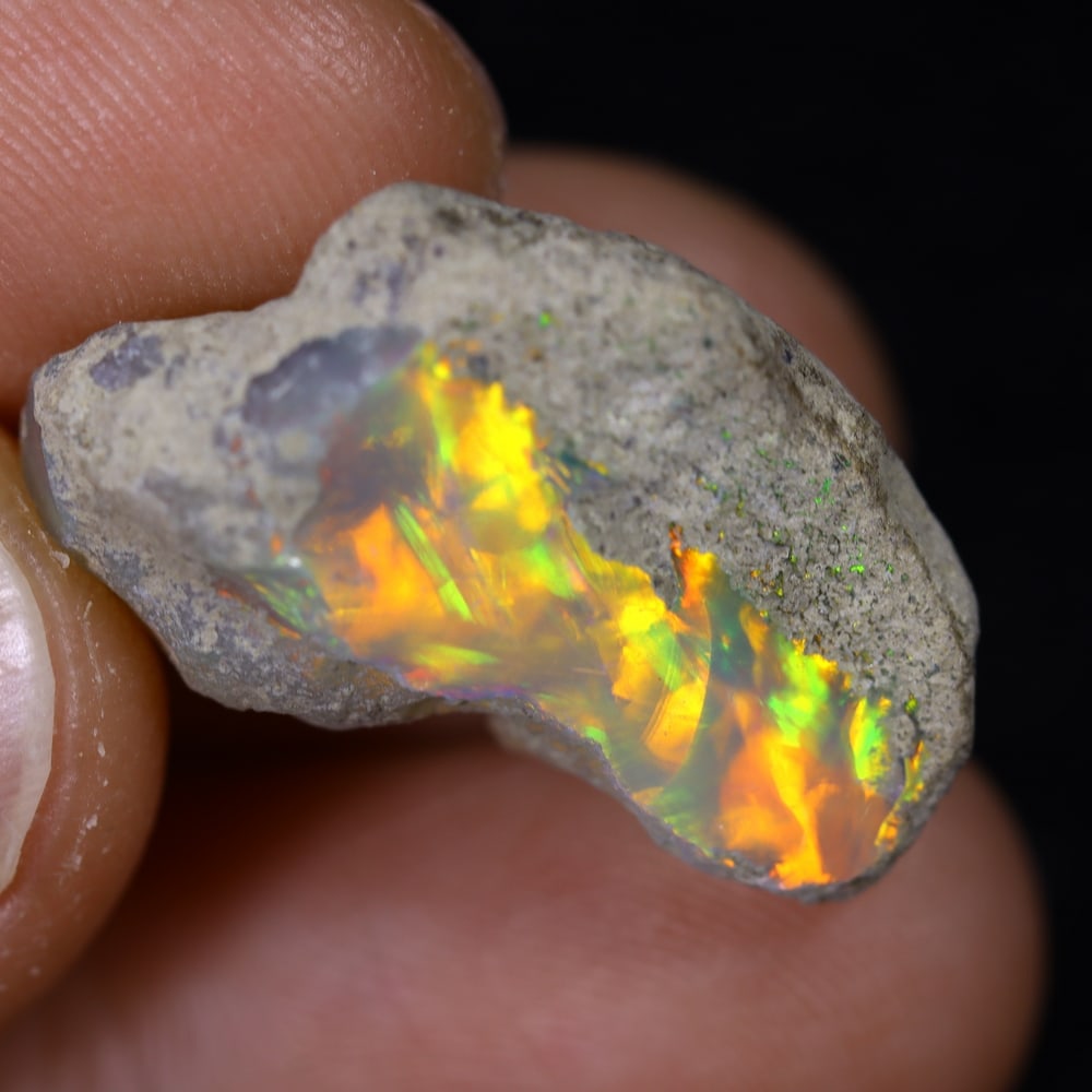 11.9Ct Rough Opal Specimen - Ethiopian Opal - Mineral Rough: Ksmith Jewels Global Welcome to our auction house, today auction brought to you by Ksmith Jewels Global based in Penang, Malaysia specialize in all kinds of opal and color gemstone both in manufacturi