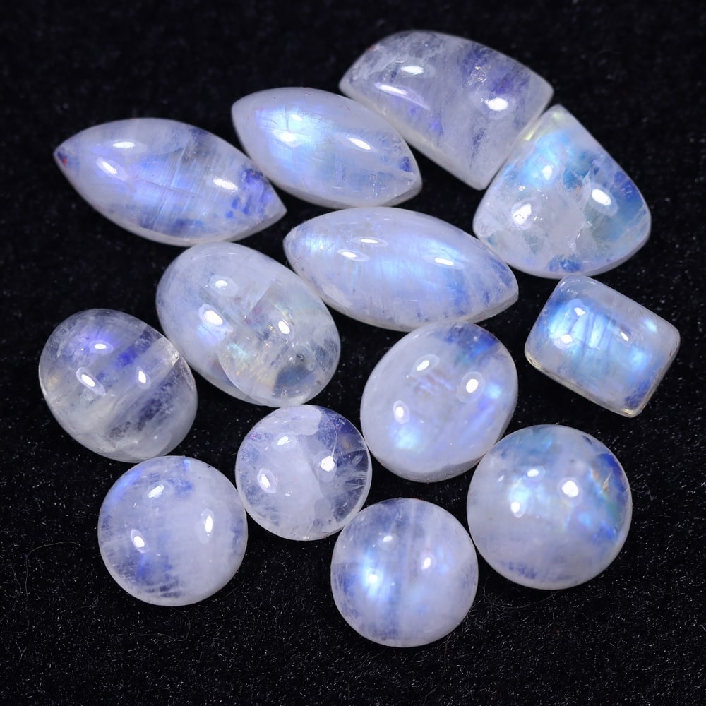 64.03Ct Moonstone Set - Cabochon Polished: Ksmith Jewels Global Welcome to our auction house, today auction brought to you by Ksmith Jewels Global based in Penang, Malaysia specialize in all kinds of opal and color gemstone both in manufacturi
