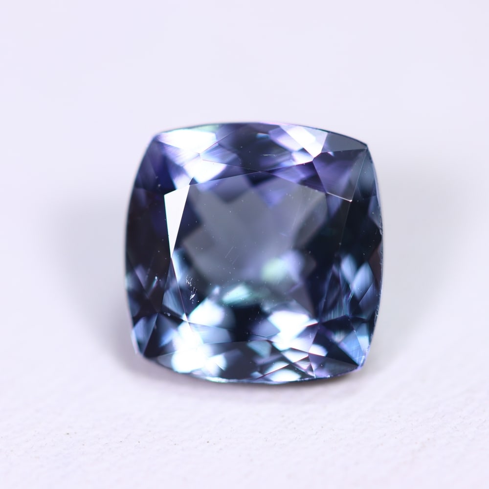 IGI Certified 2.70Ct Tanzanite - Polished Faceted: Ksmith Jewels Global Welcome to our auction house, today auction brought to you by Ksmith Jewels Global based in Penang, Malaysia specialize in all kinds of opal and color gemstone both in manufacturi