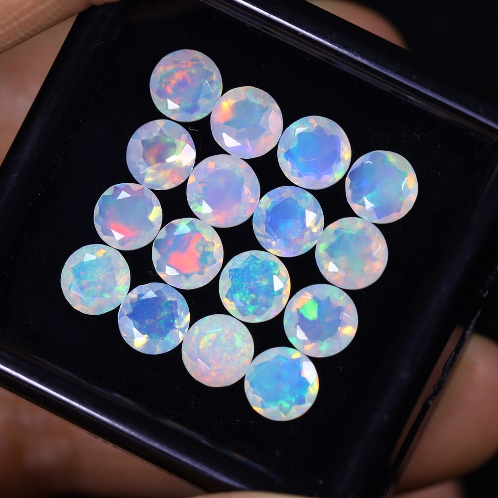*8.63Ct 16pcs Calibrated 6x6mm Faceted Welo Opal Set - Ethiopian Opal: Ksmith Jewels Global Welcome to our auction house, today auction brought to you by Ksmith Jewels Global based in Penang, Malaysia specialize in all kinds of opal and color gemstone both in manufacturi